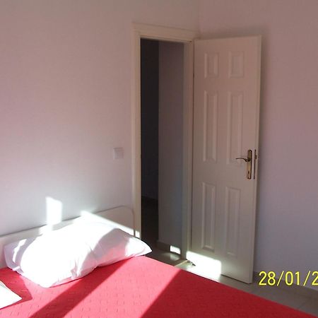 Apartments Perdijic Nemira Omis Luaran gambar