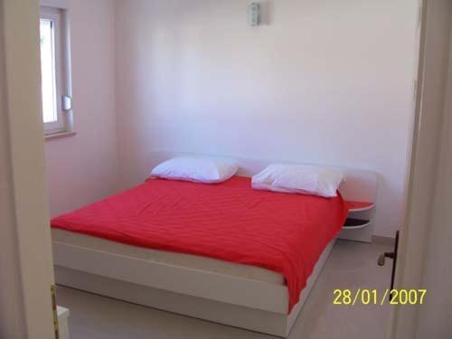 Apartments Perdijic Nemira Omis Luaran gambar
