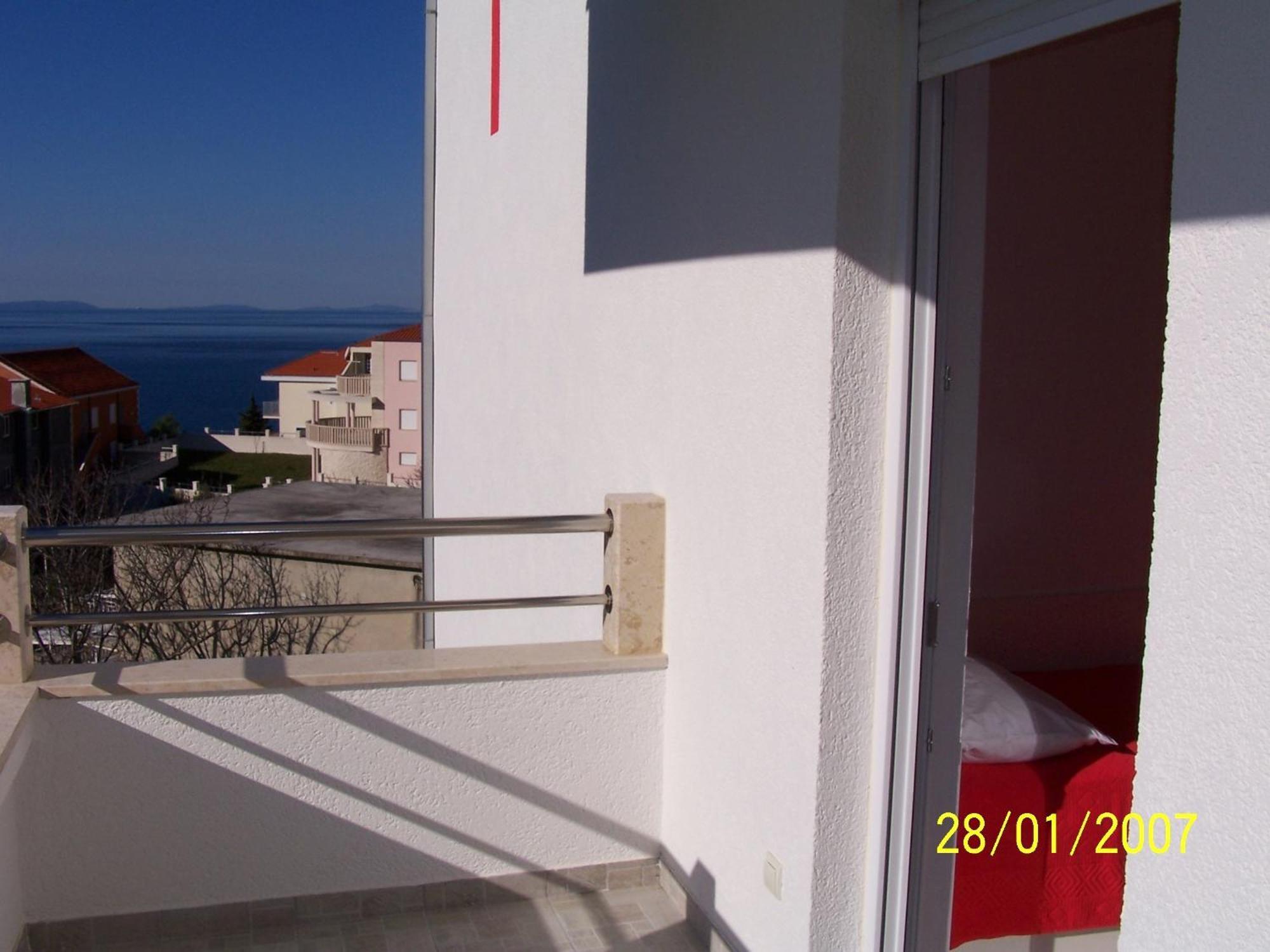 Apartments Perdijic Nemira Omis Luaran gambar