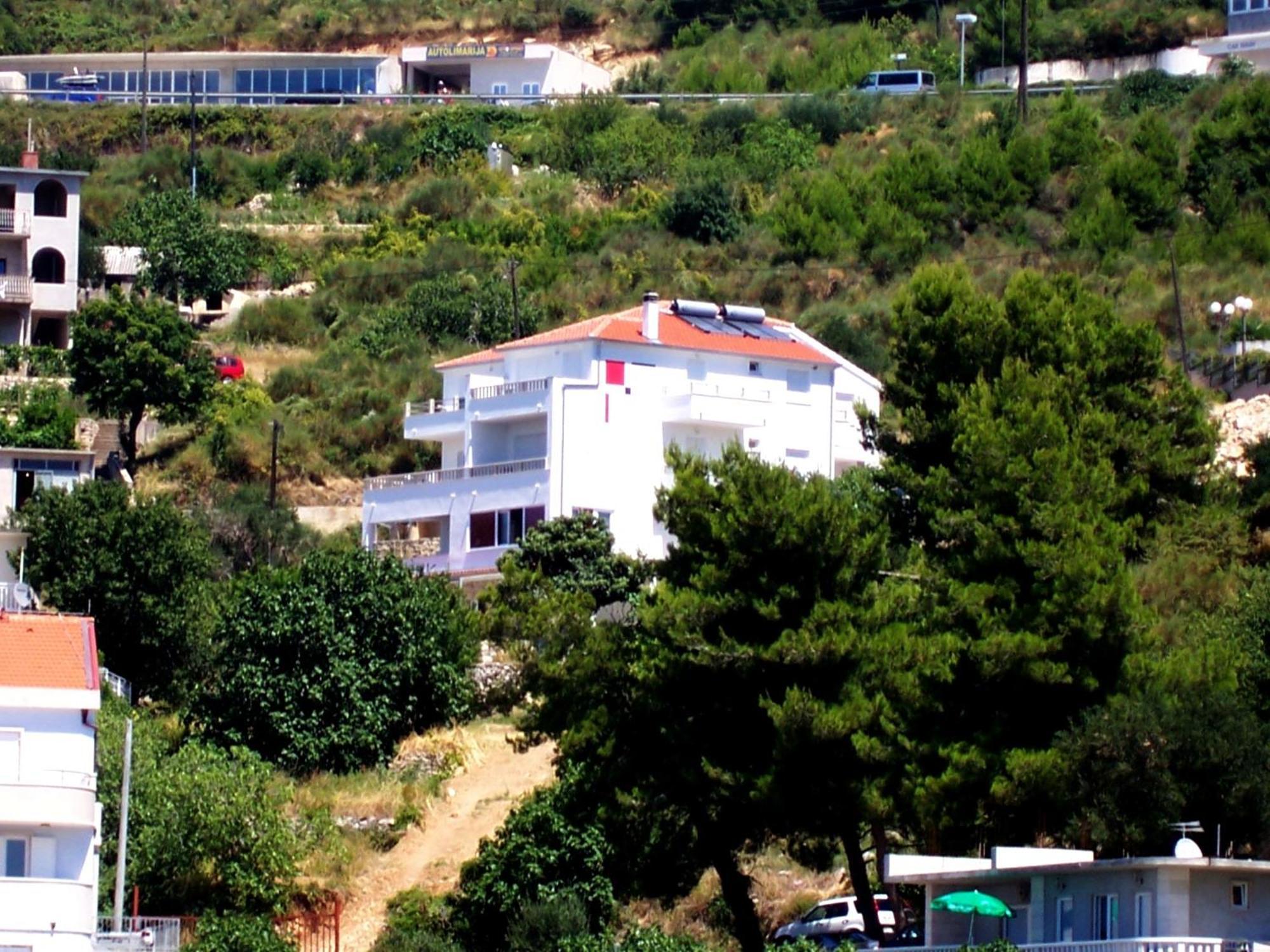 Apartments Perdijic Nemira Omis Luaran gambar